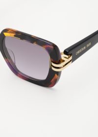 CDIOR S2-24F2_PMS_4207