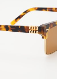 SMU 10ZS-19P2ZI_PMS_4226